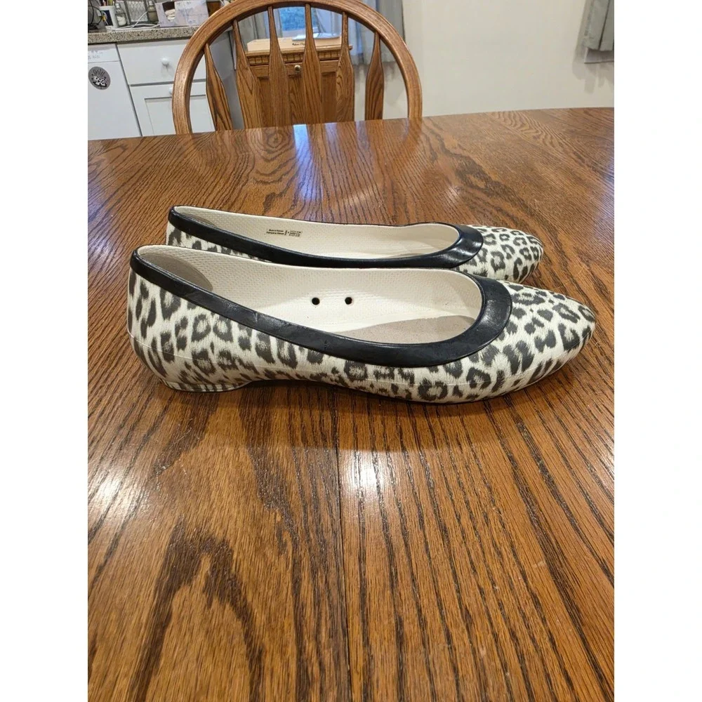 Crocs Leopard Print Cheetah‎ Print Slip On Ballet Flat Size 8 Mob Wife Eclectic